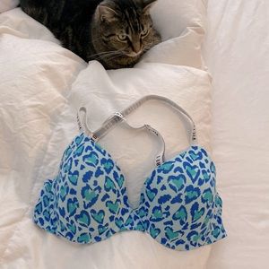 Victoria’s Secret T-shirt Lightly Lined Demi